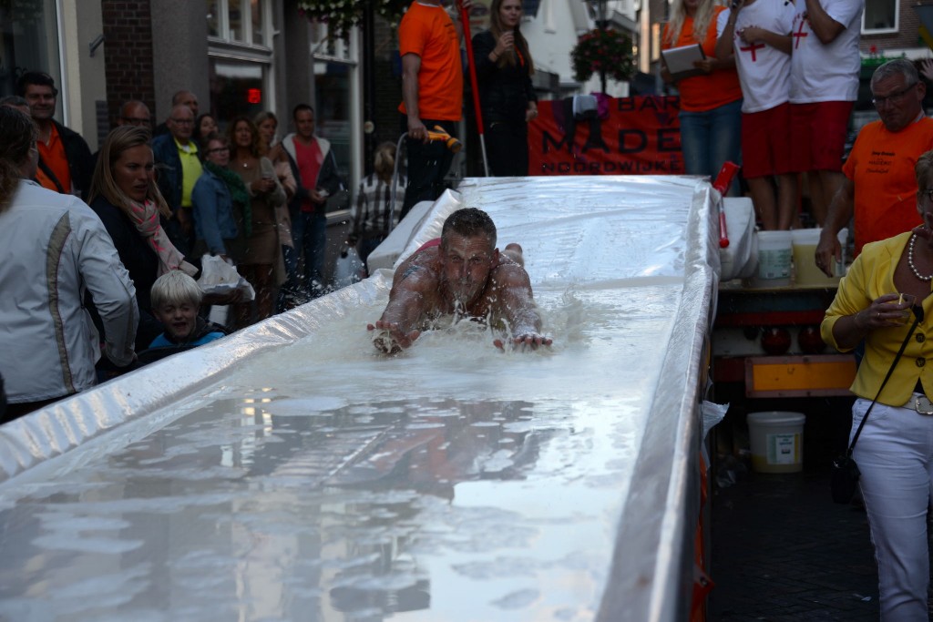 ../Images/Donderdag kermis 321.jpg